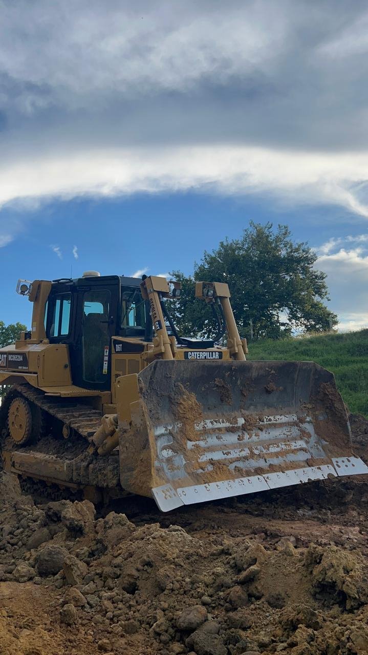 Bulldozer Caterpillar D6T, modelo 2017, 10.000 horas, en Barrancabermeja, Santander — en venta en Las Palmas Maquinaria