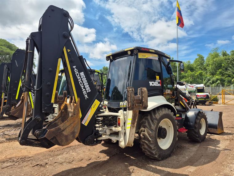 Retrocargador Hidromek HMK 102B EXT, modelo 2016, 15.400 horas, en Barrancabermeja, Santander — en venta en Las Palmas Maquinaria