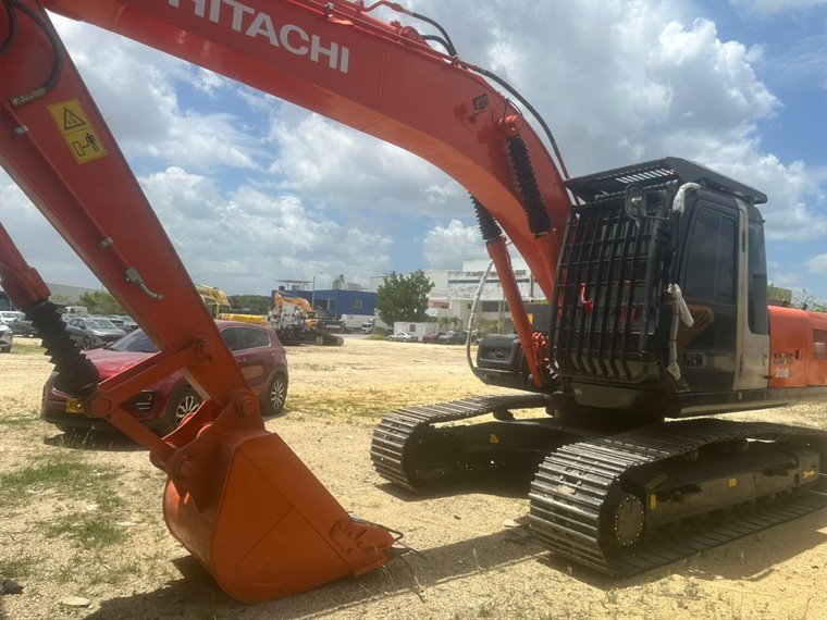 Excavadora Hitachi Zaxis 200-3G, modelo 2020, 5.800 horas, en Cartagena, Bolívar — en venta en Las Palmas Maquinaria